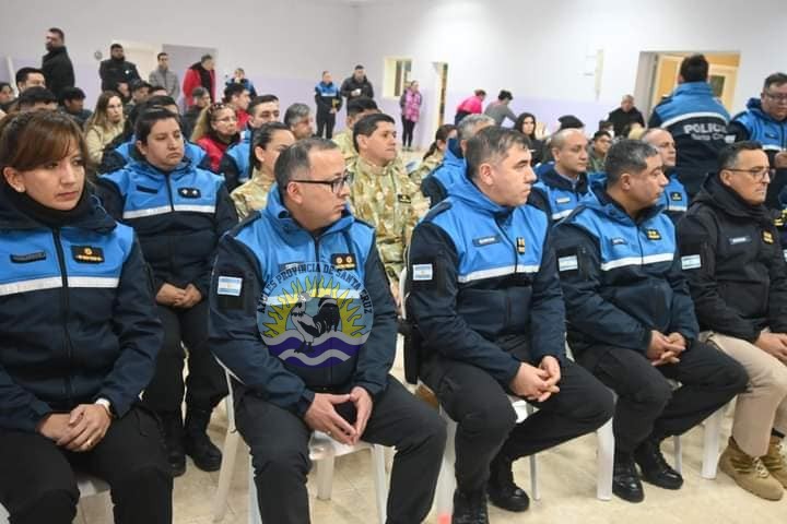 Entrega de móviles 0Km a Fitz Roy - Jaramillo y la sección DOR (1)