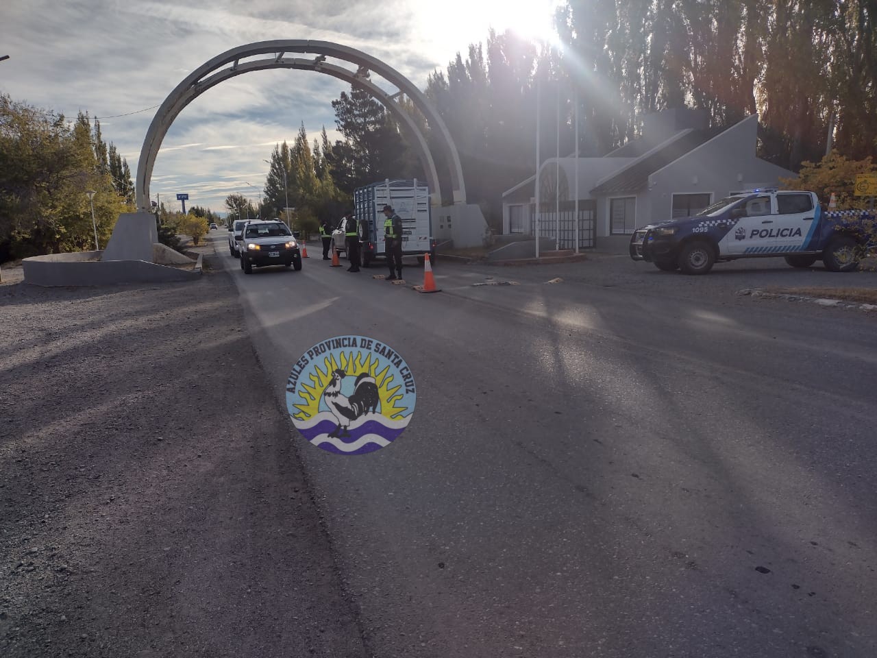 Detienen a tres presuntos autores del tiroteo, incautan municiones, vehículo y estupefacientes (13)