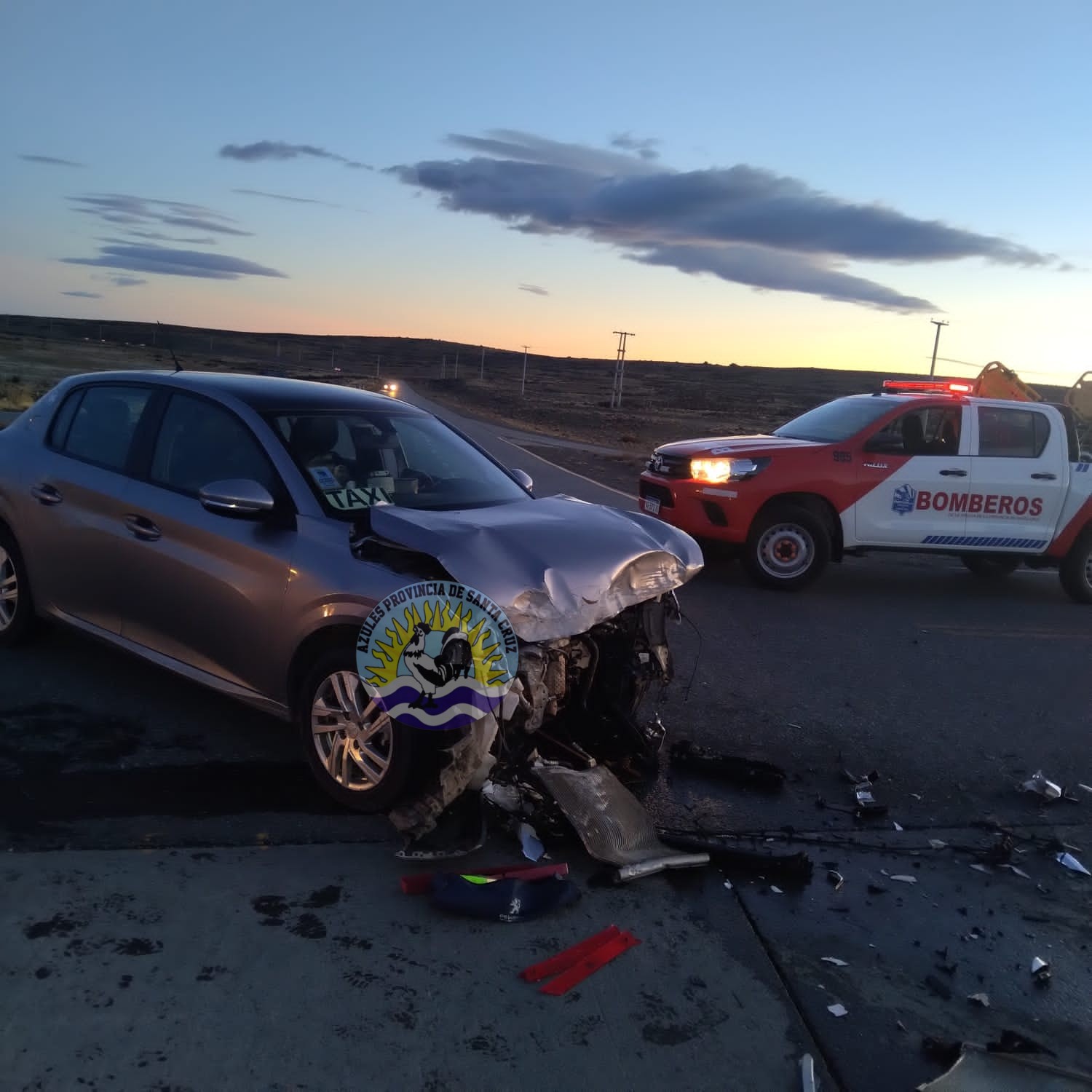 Rescate en incidente vehicular en ruta hacia aeropuerto de El Calafate (2)