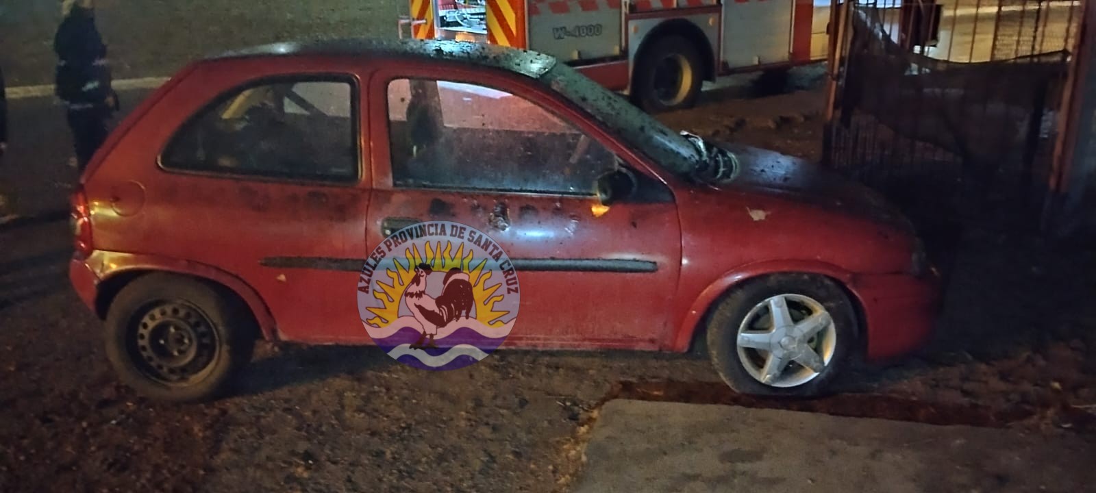 Incendio sobre una vivienda en Caleta Olivia (2)