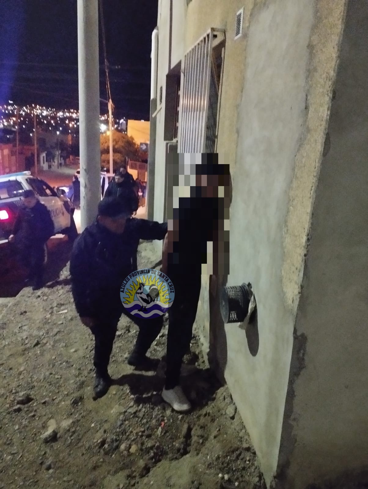 Robo de vehículo y captura de sospechosos en Caleta Olivia (1)