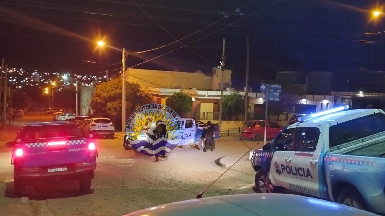 Robo de vehículo y captura de sospechosos en Caleta Olivia (3)
