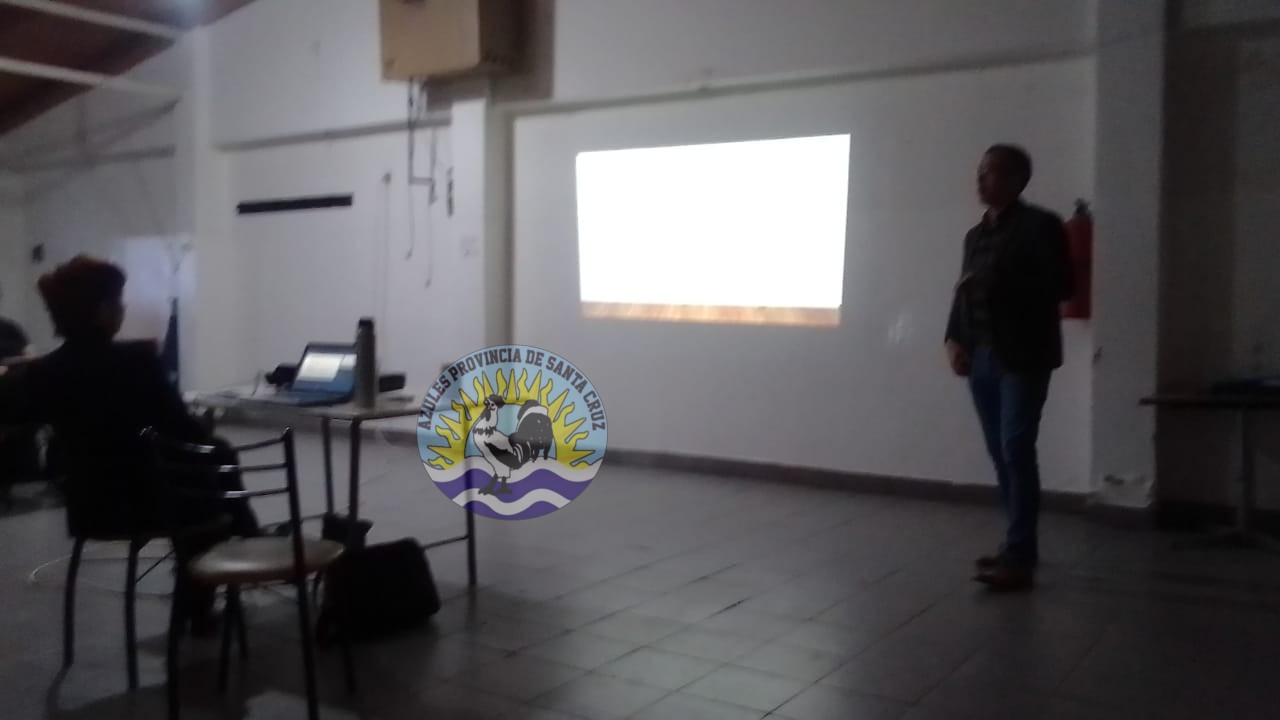 Curso de Bastón Tonfa en Pico Truncado con distintas áreas de la Policía de Santa Cruz y de penitenciaría (1)