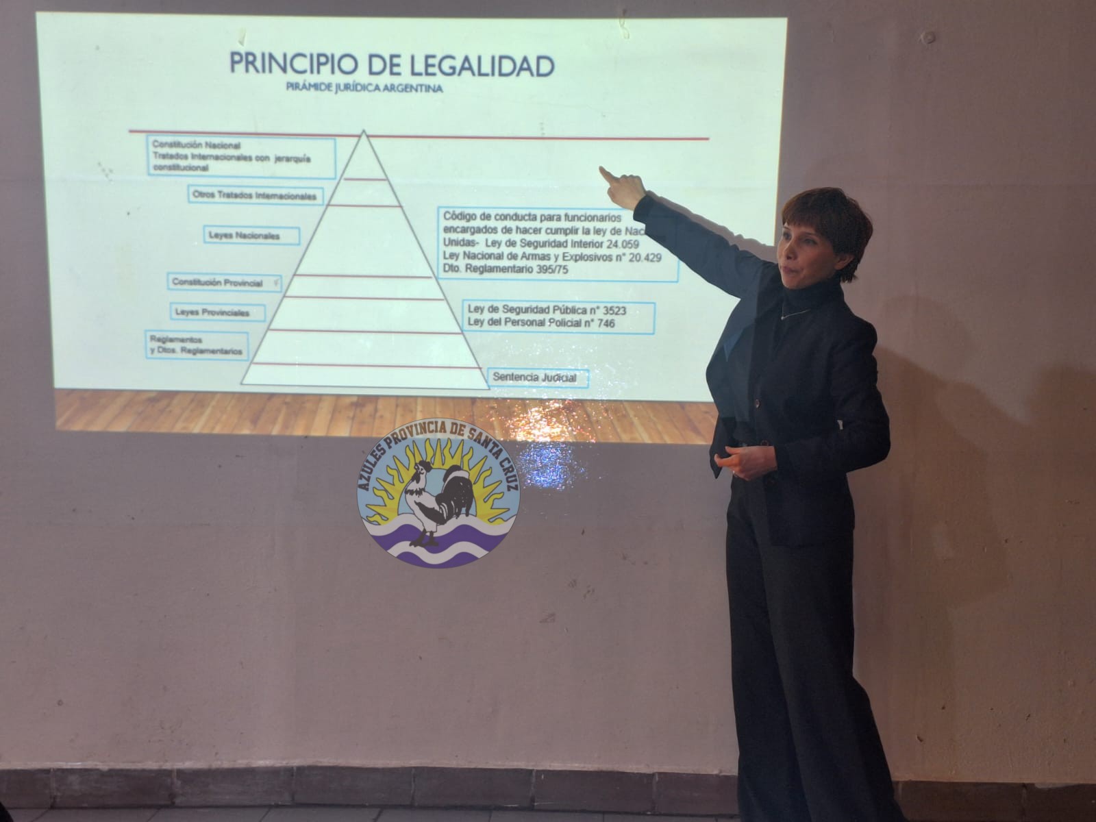 Curso de Bastón Tonfa en Pico Truncado con distintas áreas de la Policía de Santa Cruz y de penitenciaría (3)