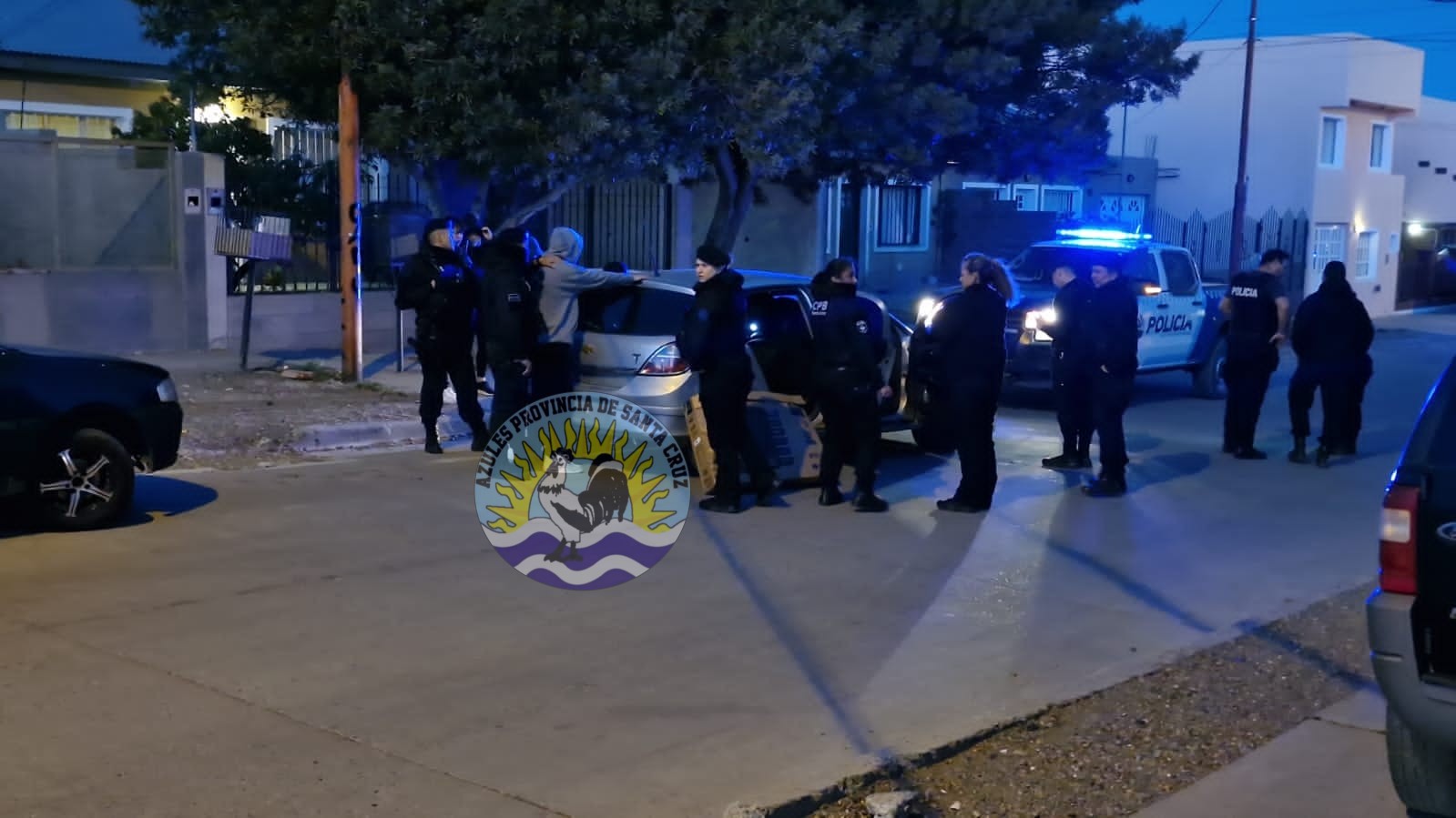 Detención y secuestro de armas en una intervención de la Comisaría 5ta. y Comando de patrullas (2)