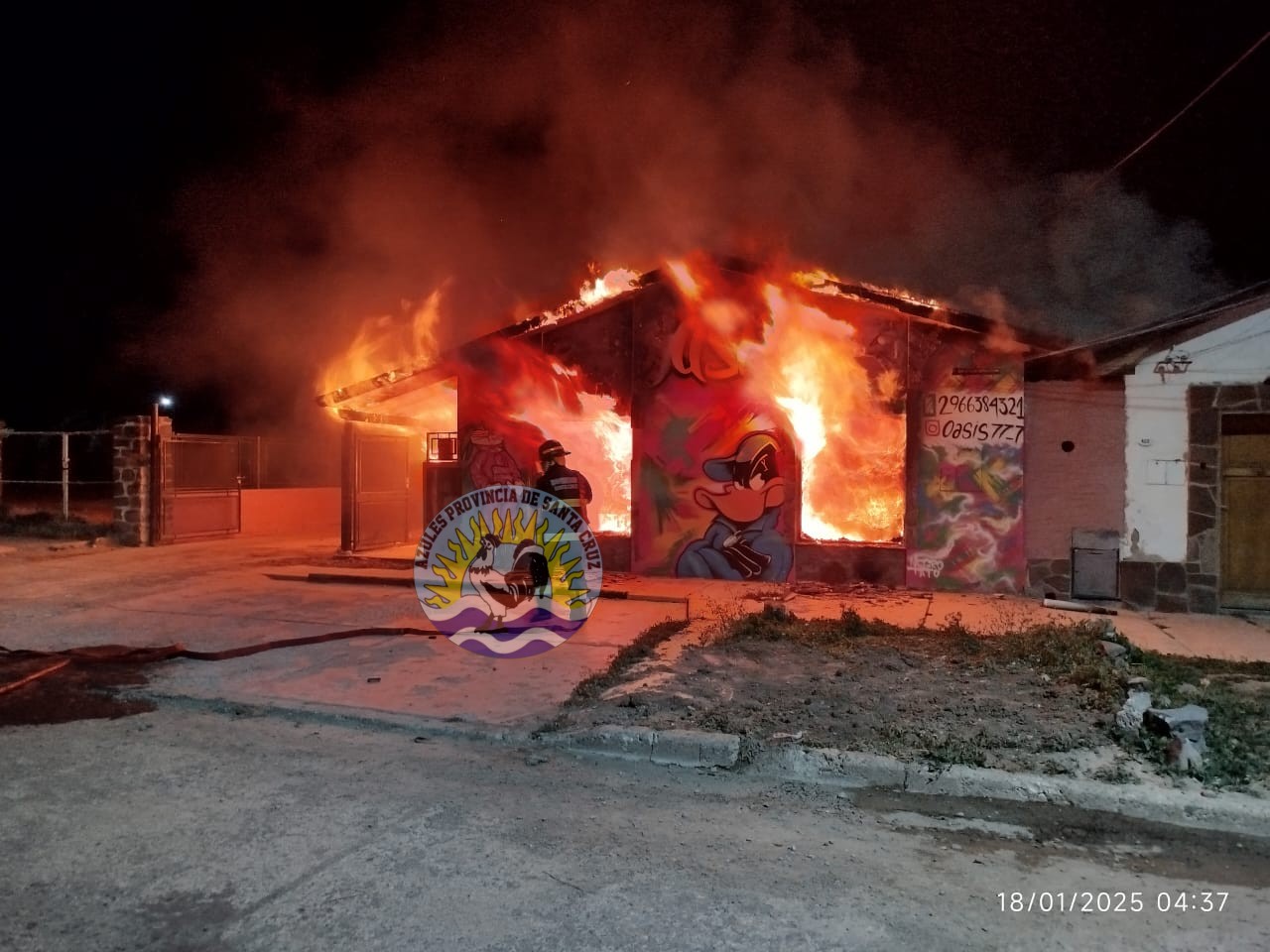 Investigación, allanamiento y detención por incendio y robo en un comercio (2)
