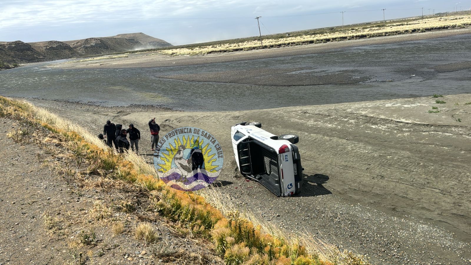La policía de Santa Cruz desplegó un operativo integral por la tormenta de vientos fuertes (12)