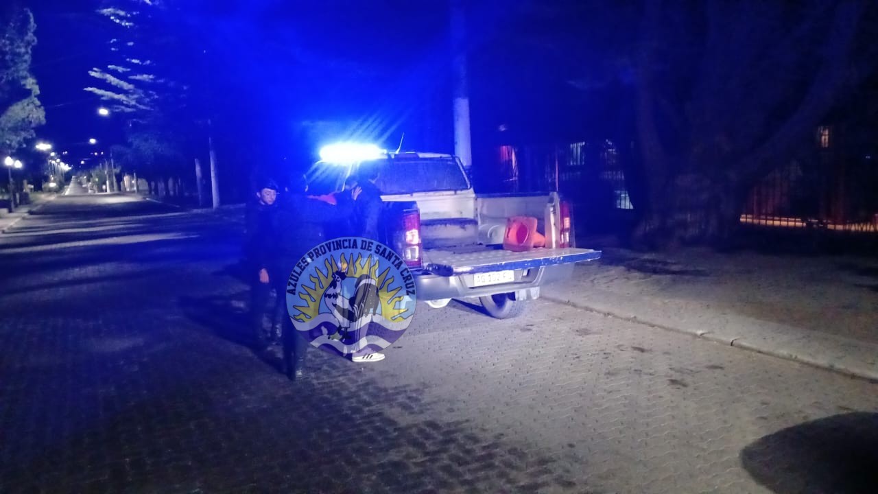 Dos detenidos en El Calafate por disparos al aire Hallan un arma de fuego y drogas (2)