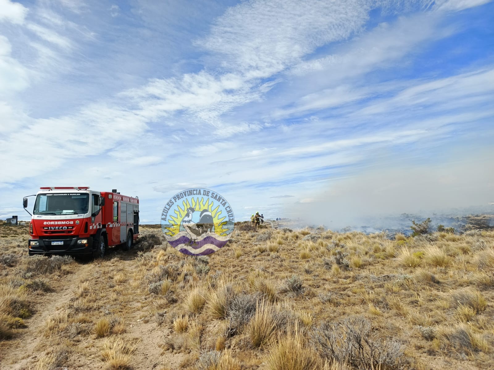 Incendio en Barrio Punta Soberana fue controlado por bomberos en El Calafate (1)