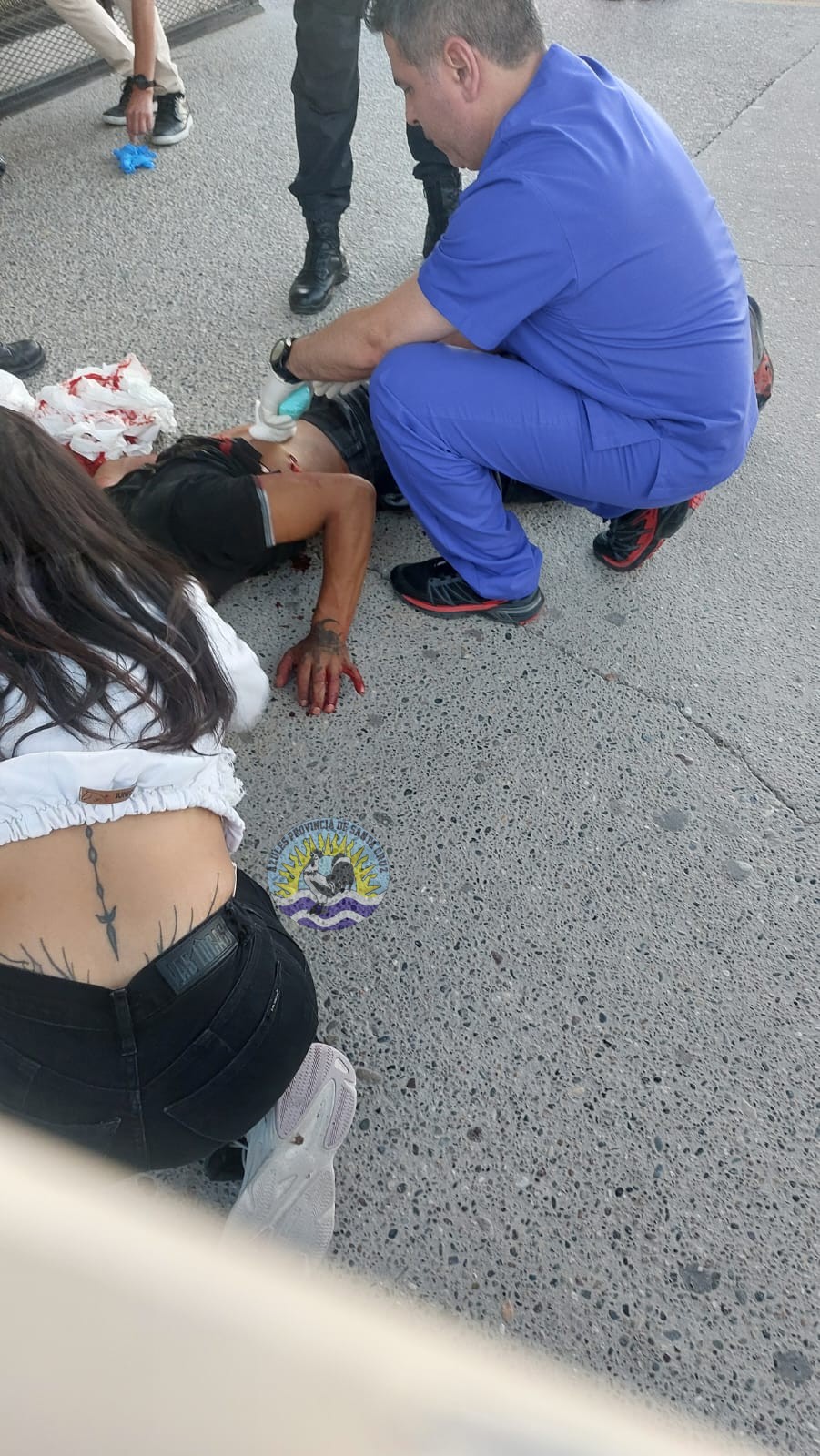 Jóven herido con arma blanco en un supermercado de Pico Truncado (3)