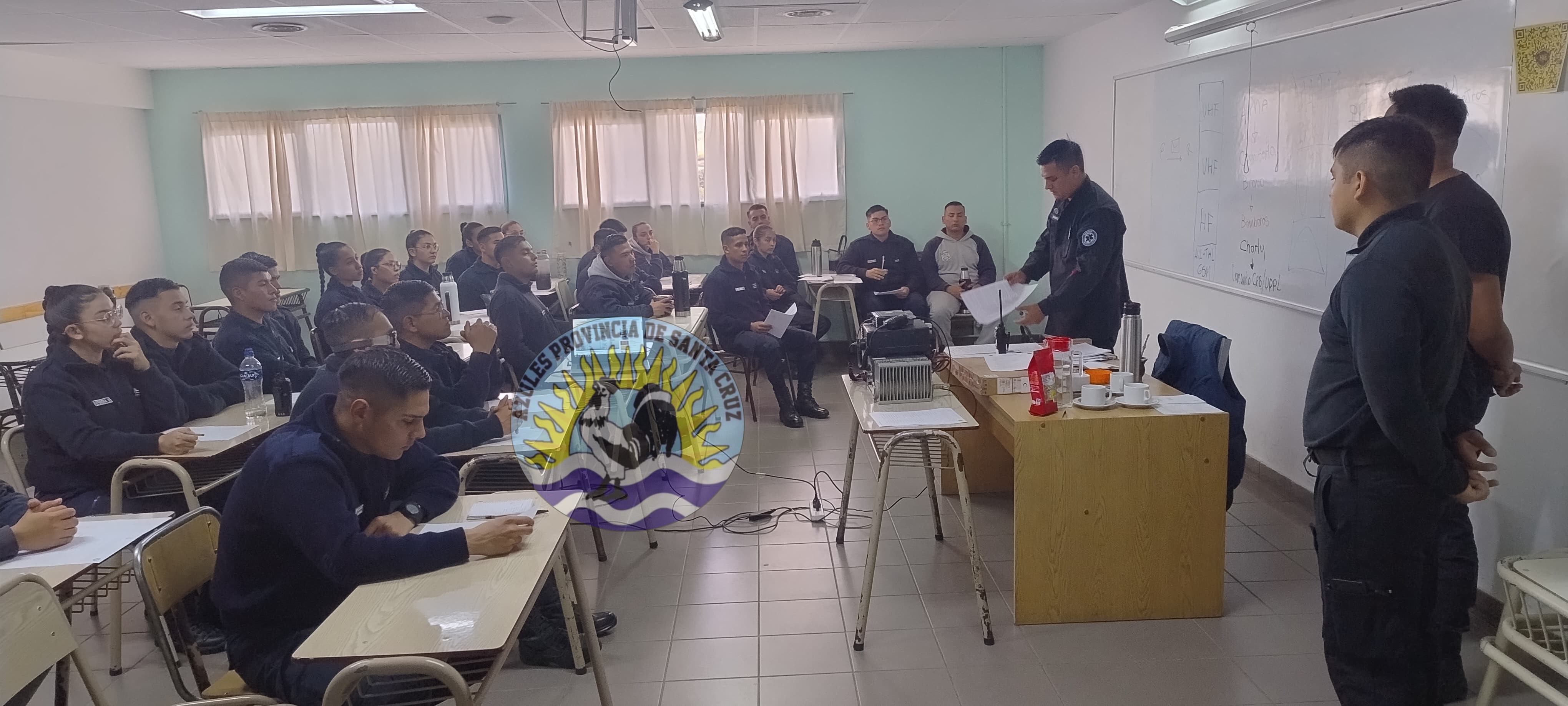 Río Gallegos Personal del Departamento Operaciones Técnicas, realizó cambio de Antena y brindo charlas (14)