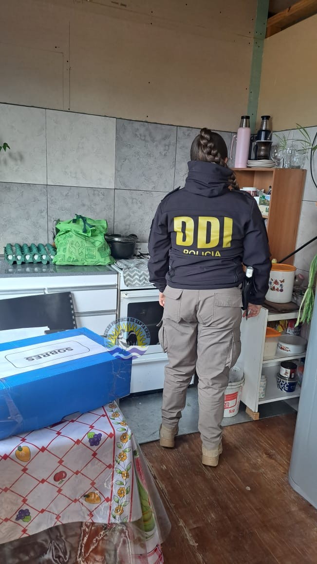 Allanan cuatro viviendas en El Calafate y secuestran elementos robados (1)