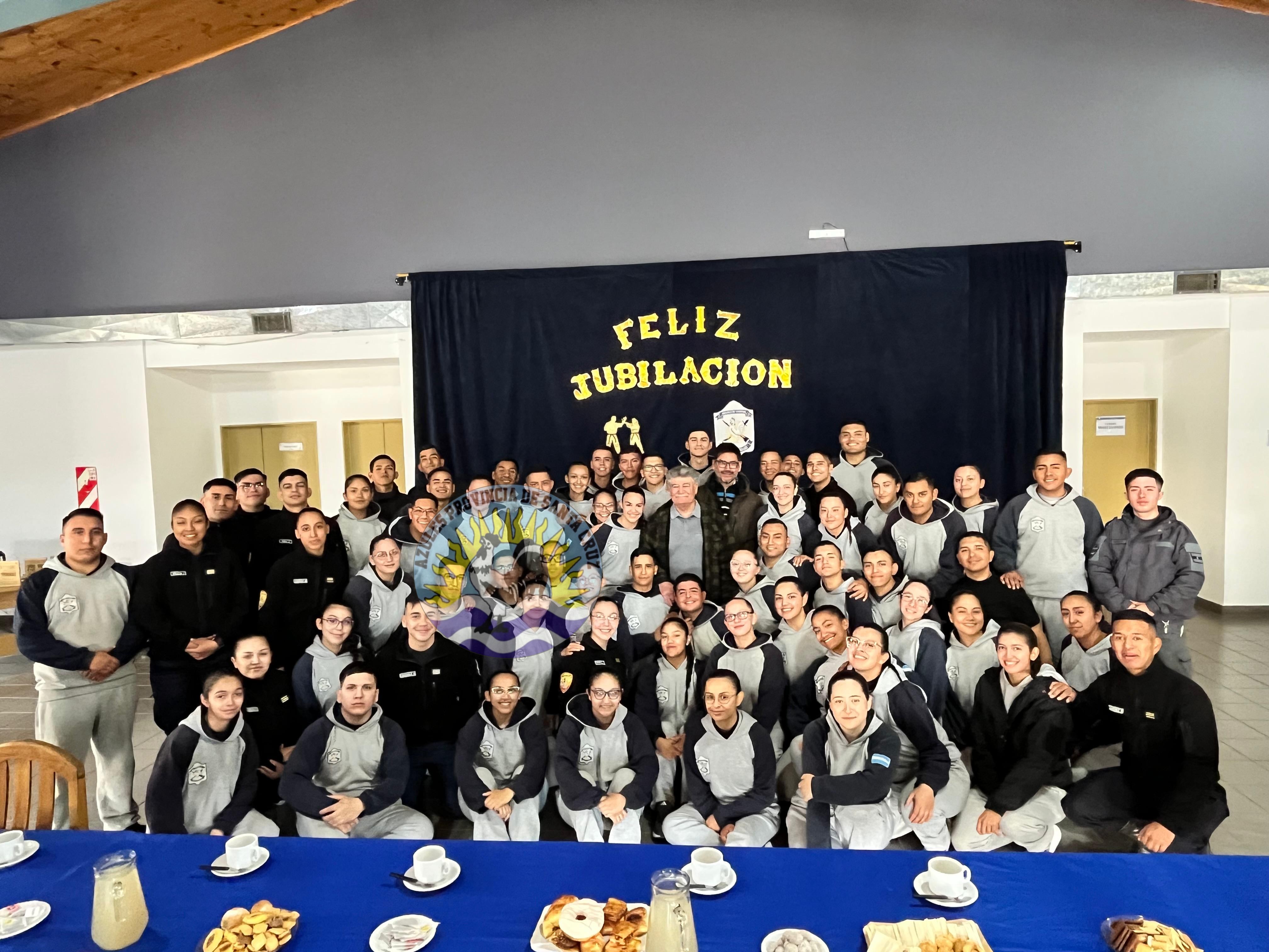 Emotivo Reconocimiento al Profesor Carlos Rubilar por 38 Años de Dedicación en la Formación de Cadetes Policiales (2)