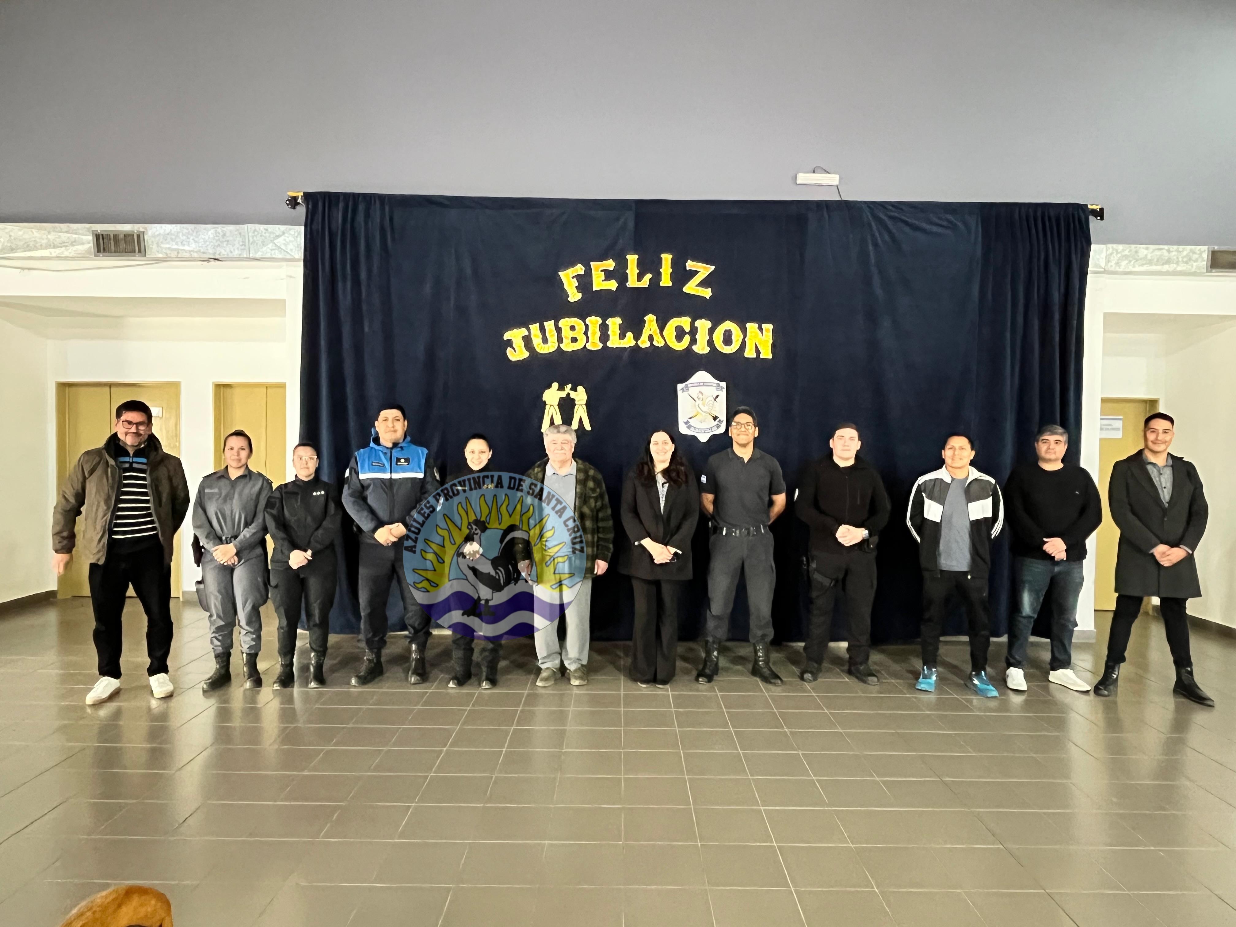 Emotivo Reconocimiento al Profesor Carlos Rubilar por 38 Años de Dedicación en la Formación de Cadetes Policiales (5)