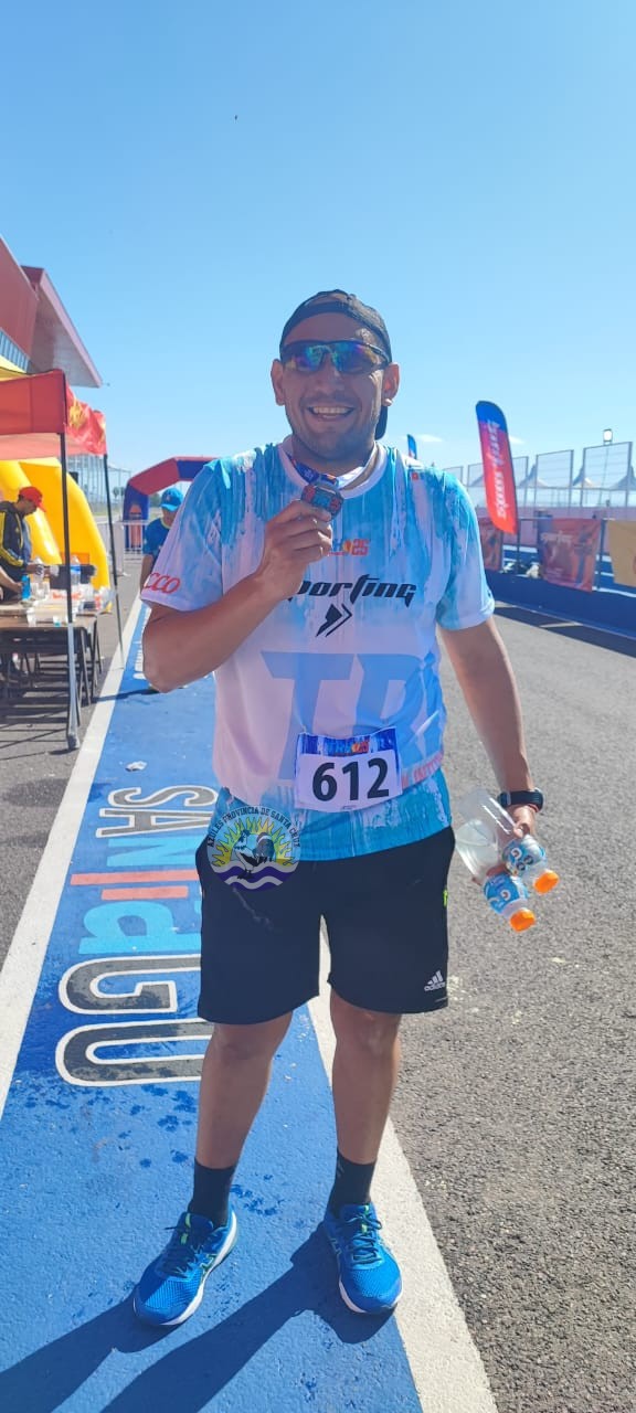 De las dificultades a la gloria Roque Delgado brilló en la Ultramaratón de Termas de Río Hondo (1)