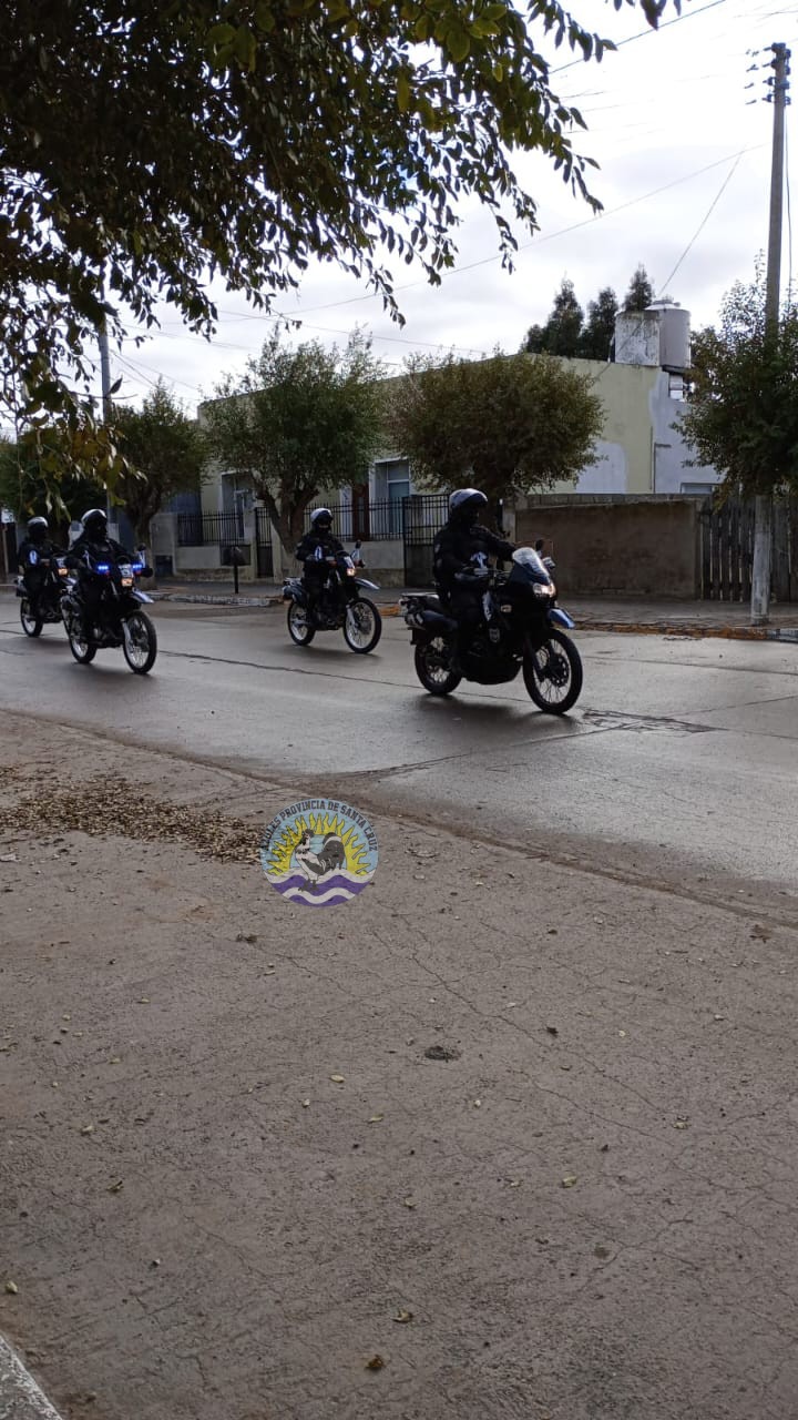 Diez años sobre ruedas la Sección Motorizada de Puerto Deseado celebra su aniversario (17)