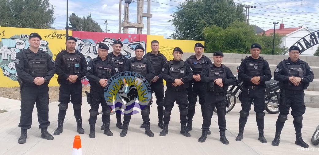 Diez años sobre ruedas la Sección Motorizada de Puerto Deseado celebra su aniversario (2)