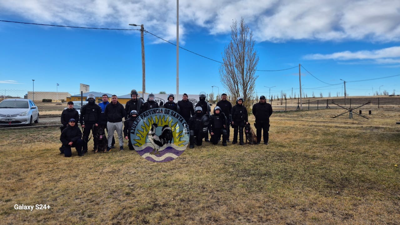 Entrenamiento táctico y académico del personal de la División Canes en Río Gallegos (12)