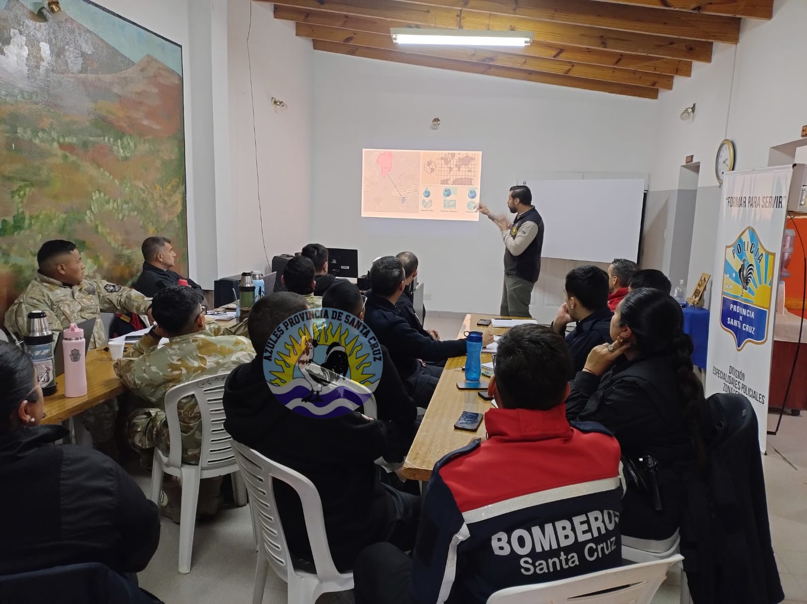 Formación en San Julián Personal policial se capacita en cartografía y geolocalización con expertos (7)