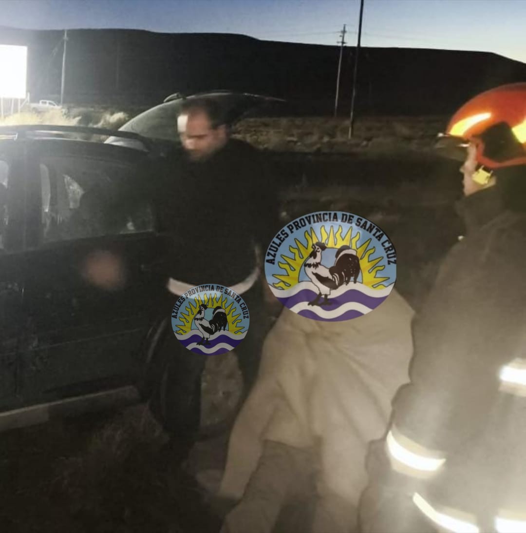 Cañadón Seco Vuelco en Ruta 12 y rescate exitoso del conductor por parte del Cuartel 18° (2)