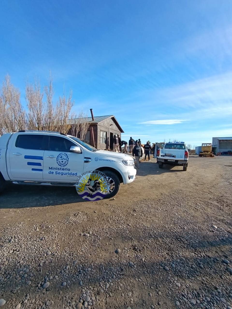 DDI Puerto Deseado realiza allanamiento y secuestra armas de fuego de diferentes calibres, más de 700 municiones y recupera un violín denunciado como robado en Agosto (1)