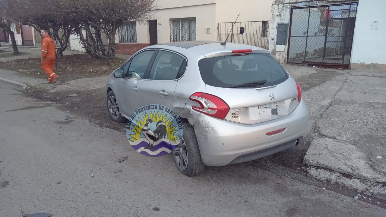 Colisión y vuelco sin lesionados (2)