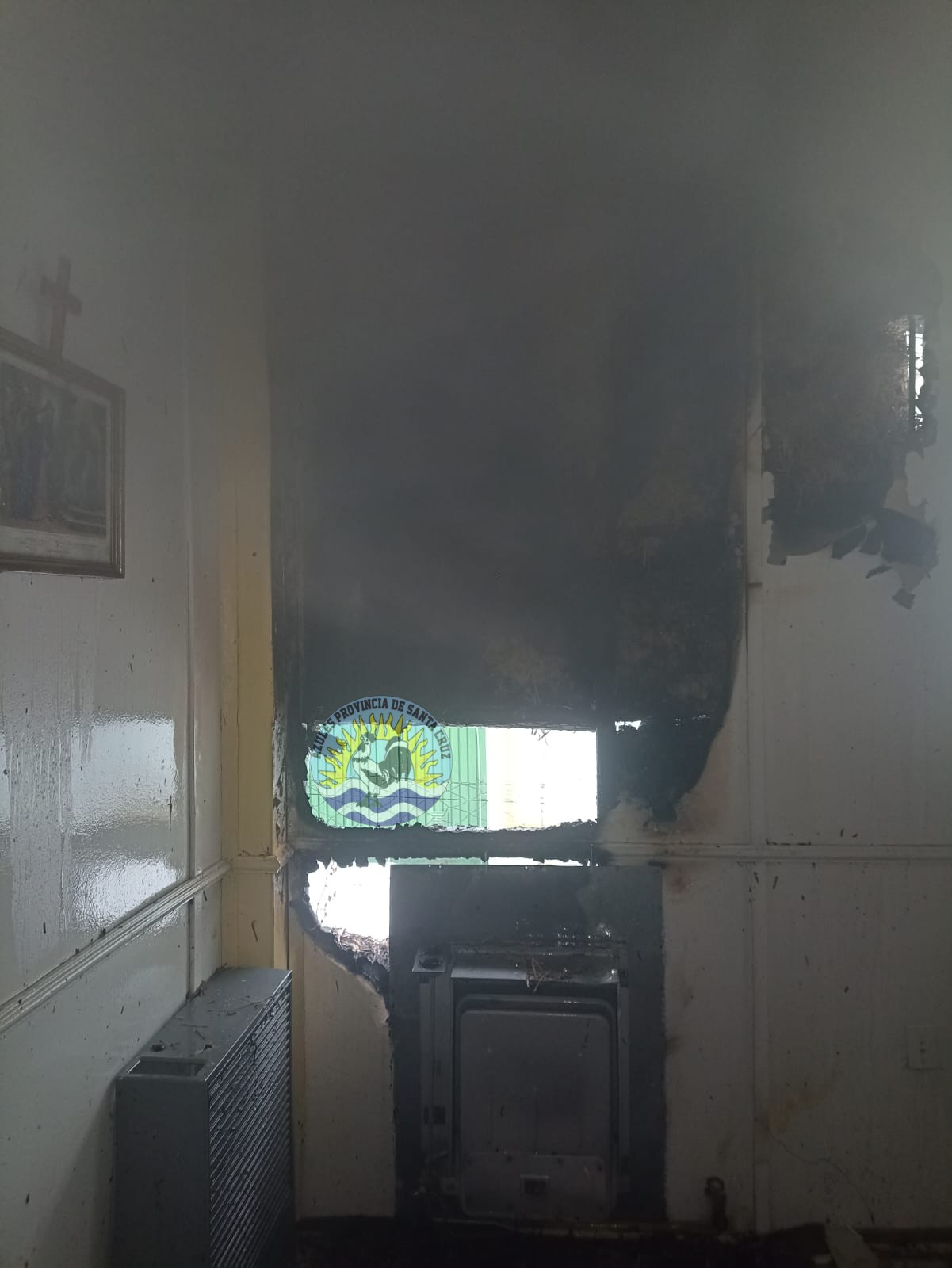 Principio de incendio en parroquia (2)