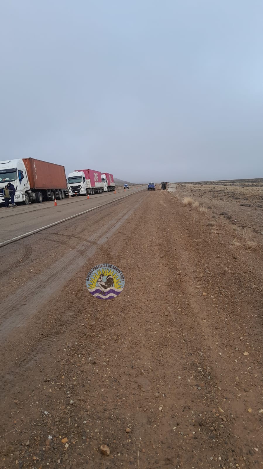 Vuelco de camión en Ruta Nacional N° 3 sin lesionados (1)