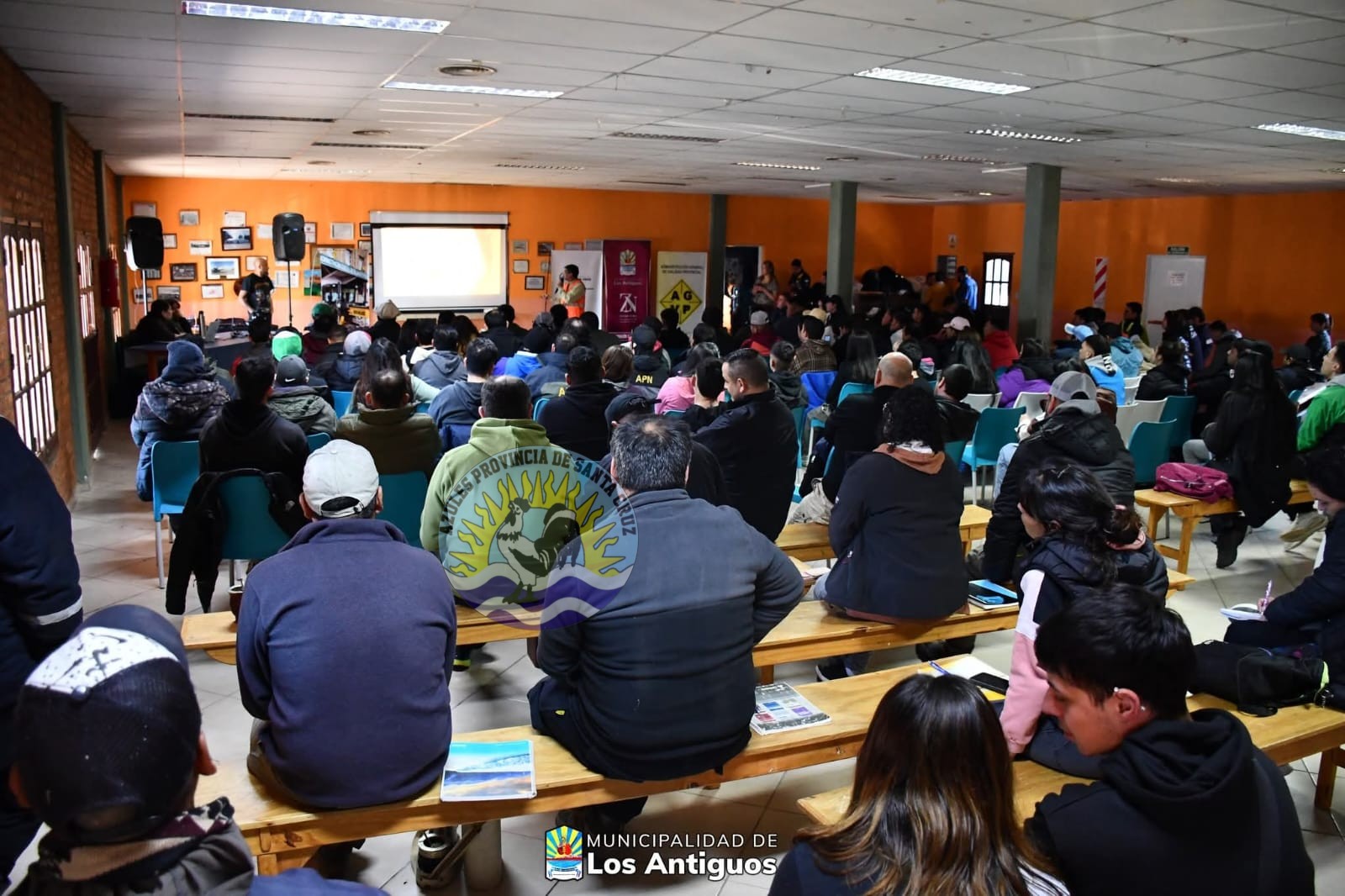 Exitosa Primer Jornada de Capacitación de Maquinaria Pesada en Los Antiguos (2)