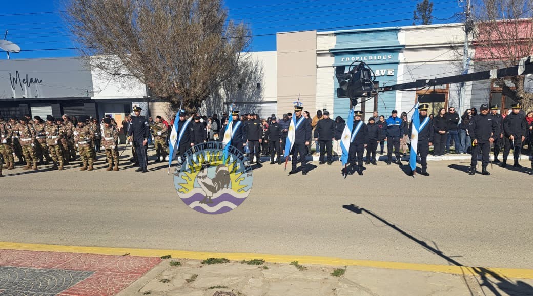 Puerto San Julián celebra su aniversario con formación y desfile cívico-militar (10)