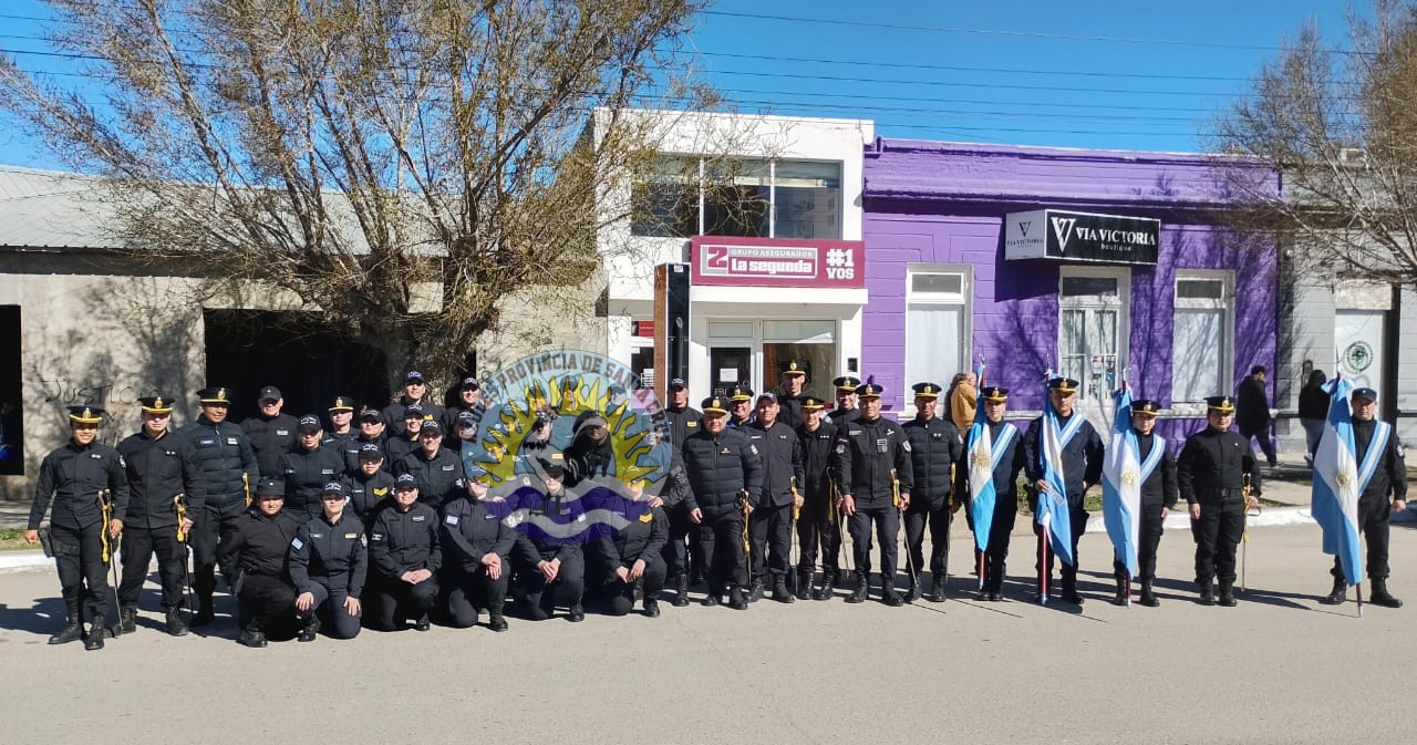 Puerto San Julián celebra su aniversario con formación y desfile cívico-militar (14)