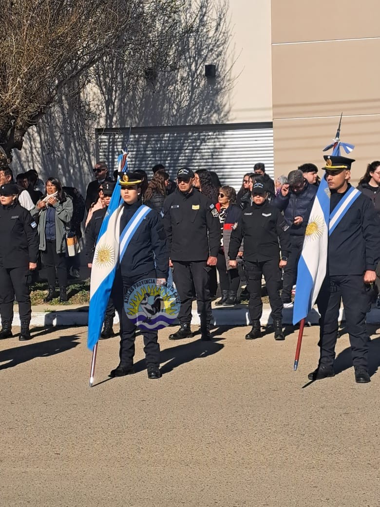 Puerto San Julián celebra su aniversario con formación y desfile cívico-militar (8)