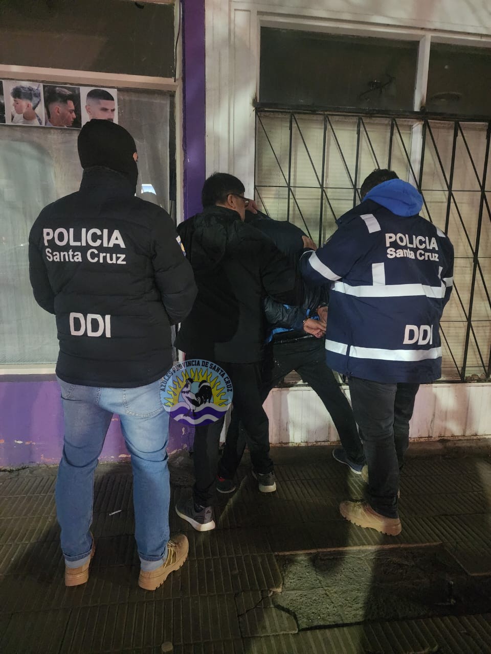 Hechos delictivos, allanamientos y aprehensión de sospechoso en Río Gallegos (1)