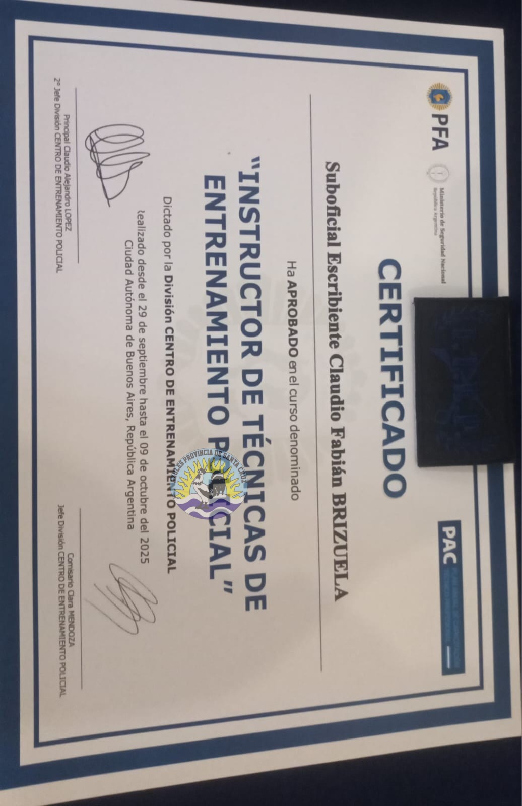 Nuevo instructor en la División Canes Brizuela recibe certificación en técnicas de entrenamiento policial (3)