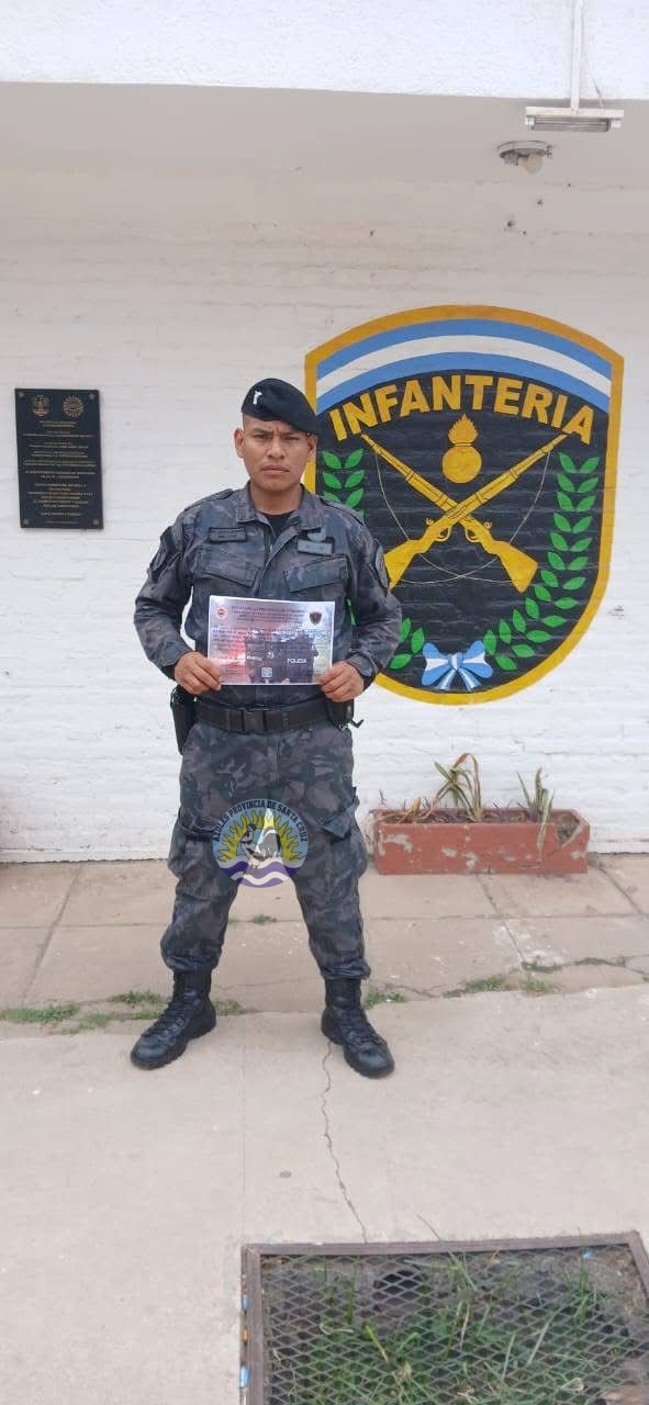 𝐶𝑢𝑙𝑚𝑖𝑛𝑜́ 𝑒𝑙 1° 𝐶𝑢𝑟𝑠𝑜 𝐵𝑎́𝑠𝑖𝑐𝑜 𝐼𝑛𝑡𝑒𝑟𝑛𝑎𝑐𝑖𝑜𝑛𝑎𝑙 𝑦 13° 𝑁𝑎𝑐𝑖𝑜𝑛𝑎𝑙 𝑑𝑒 𝐼𝑛𝑓𝑎𝑛𝑡𝑒𝑟𝑖́𝑎 (8)