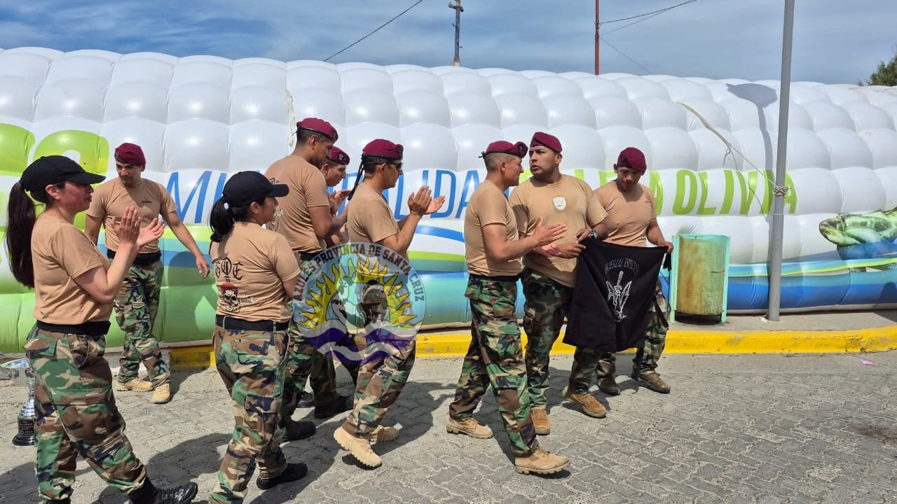 Caleta Olivia vibró con la 6ta Carrera Policial por Equipos organizada por AMSA (15)