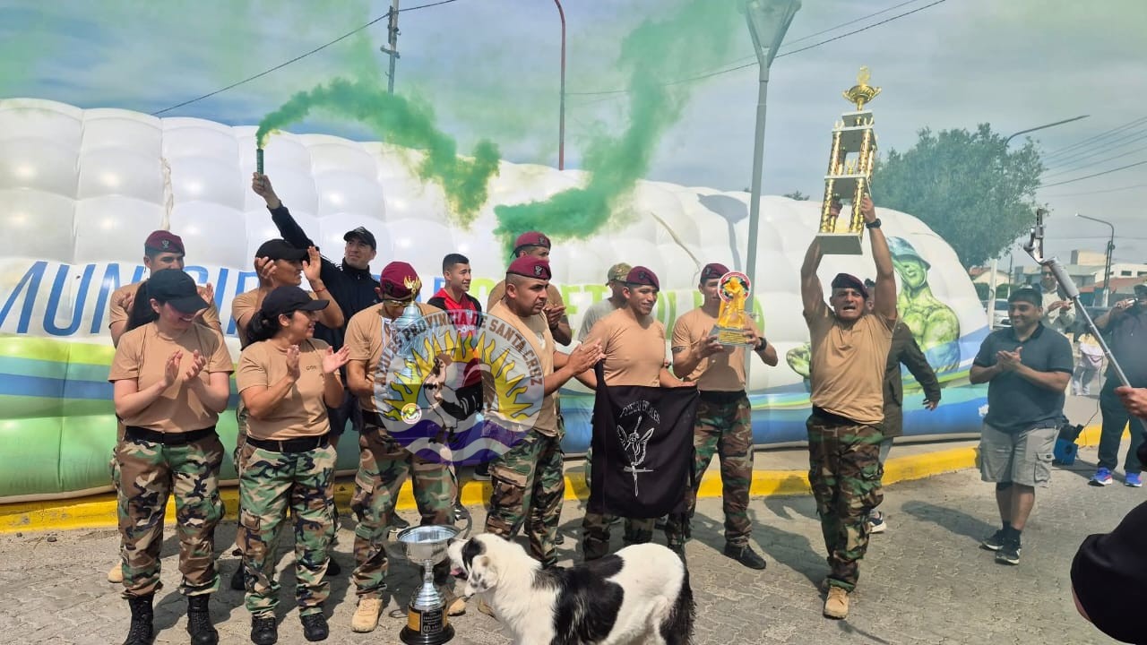 Caleta Olivia vibró con la 6ta Carrera Policial por Equipos organizada por AMSA (21)