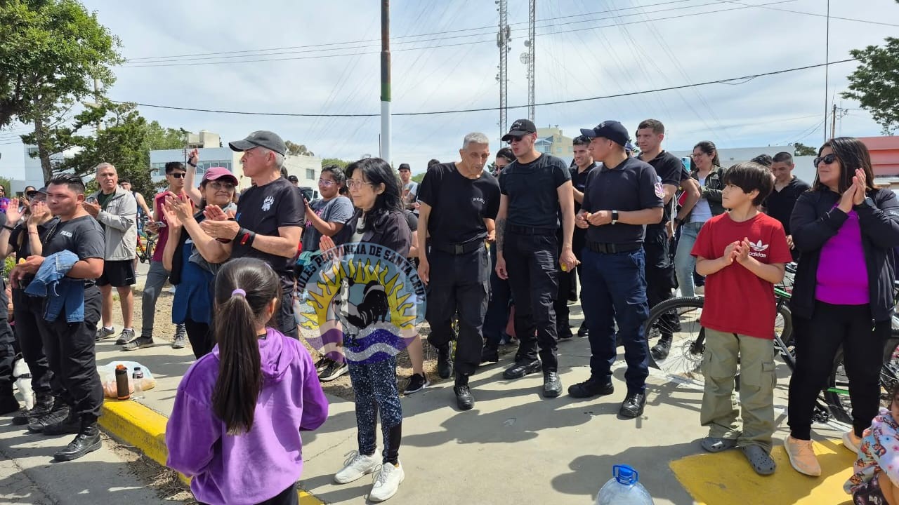 Caleta Olivia vibró con la 6ta Carrera Policial por Equipos organizada por AMSA (23)