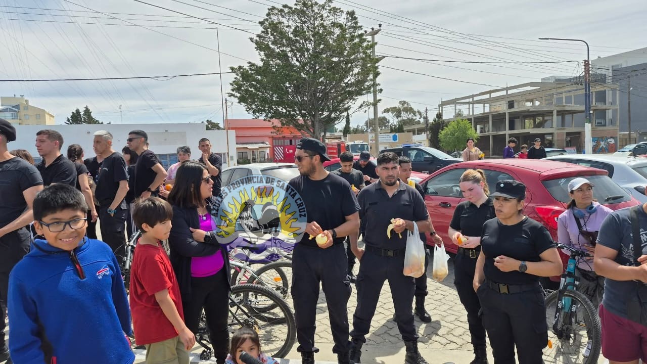 Caleta Olivia vibró con la 6ta Carrera Policial por Equipos organizada por AMSA (31)