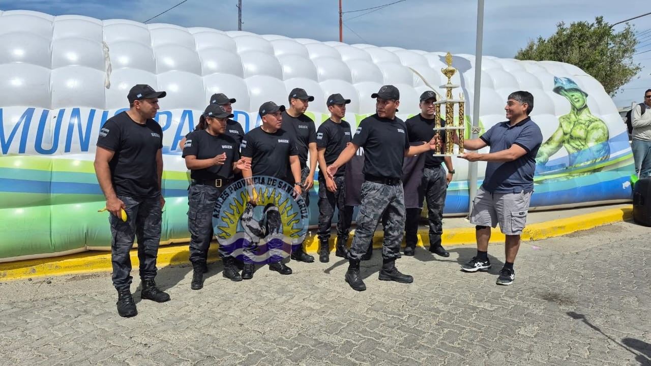 Caleta Olivia vibró con la 6ta Carrera Policial por Equipos organizada por AMSA (33)