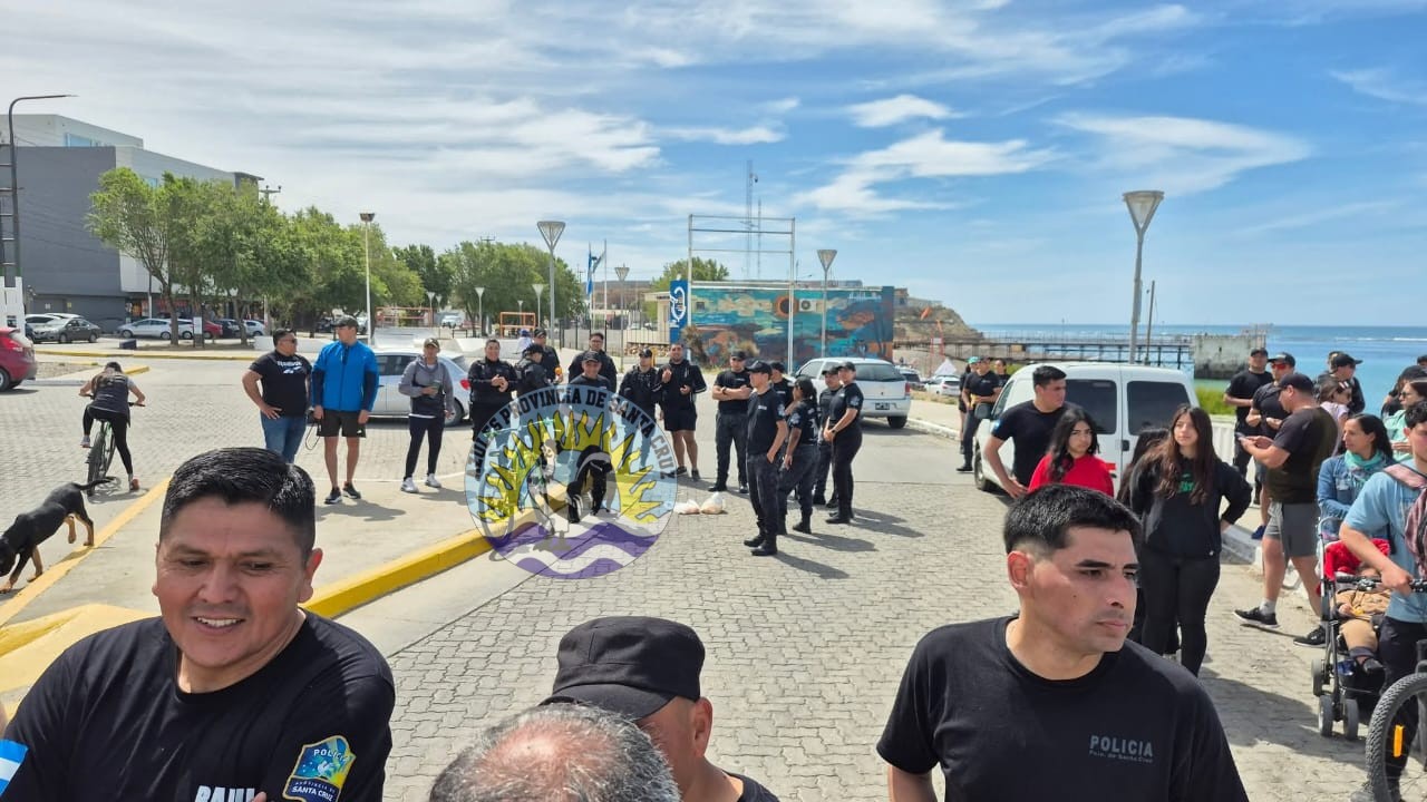 Caleta Olivia vibró con la 6ta Carrera Policial por Equipos organizada por AMSA (35)
