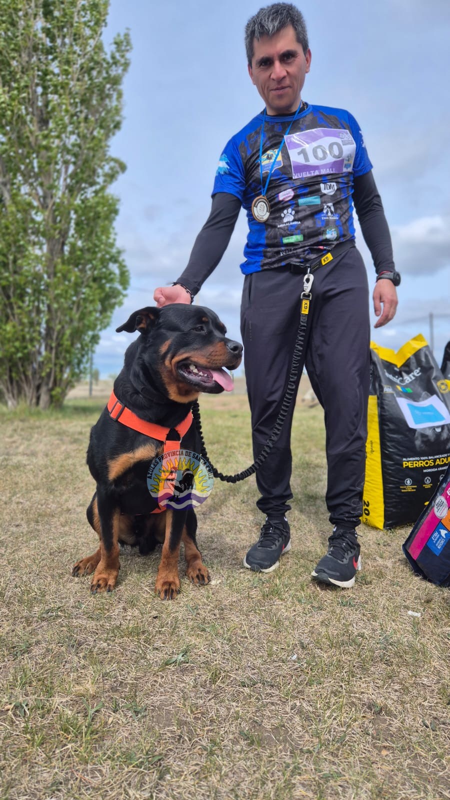Multitudinaria jornada deportiva en la Policía debut del Canicross Patagónico en Río Gallegos (14)