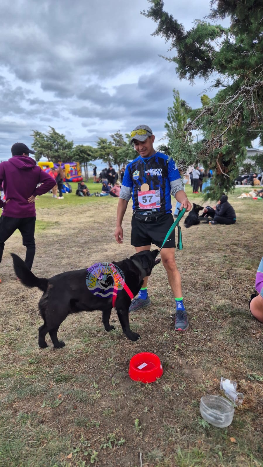Multitudinaria jornada deportiva en la Policía debut del Canicross Patagónico en Río Gallegos (24)