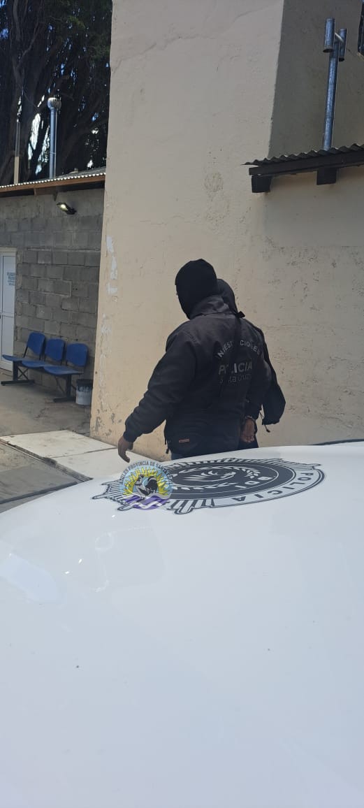 DIVISION INVESTIGACIONES EL CALAFATE HURTO DE EQUIPAMIENTO HOSPITALARIO (4)